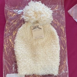 Lemon Snow Drift Hat. NWT.
